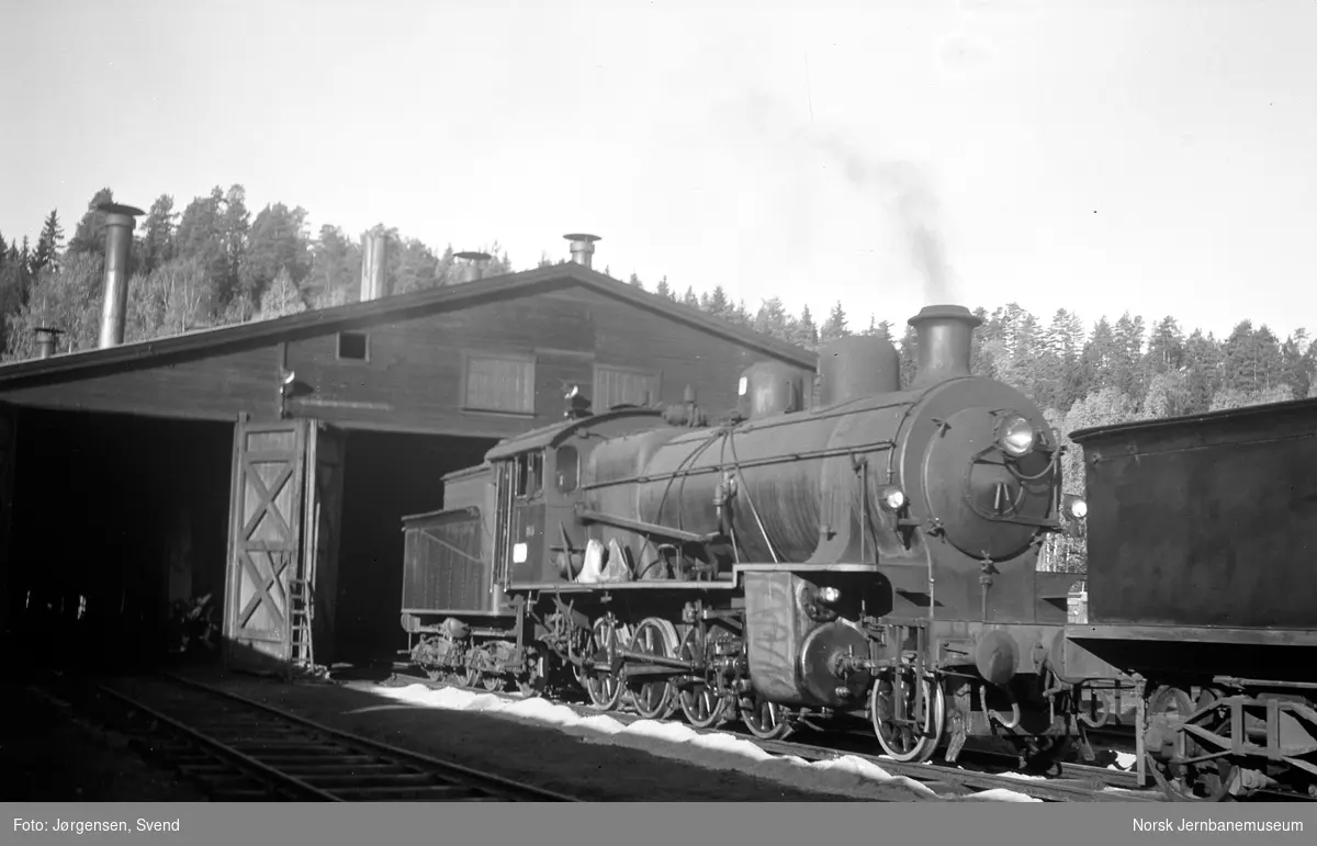 NSB damplok type 28b nr. 155 på Hønefoss stasjon