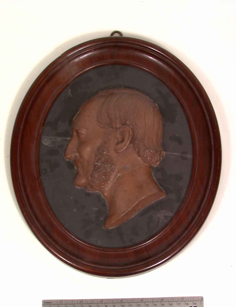 Portrett av Poul Christian Holst, venstreprofil. Norsk embetsmann og statsråd 1814–1848.