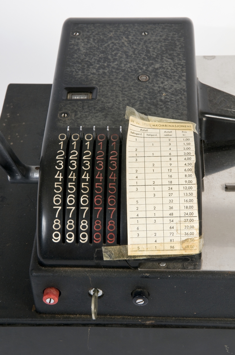 Hugin kassaregister med 19 systemkombinasjoner til bruk for tipping.