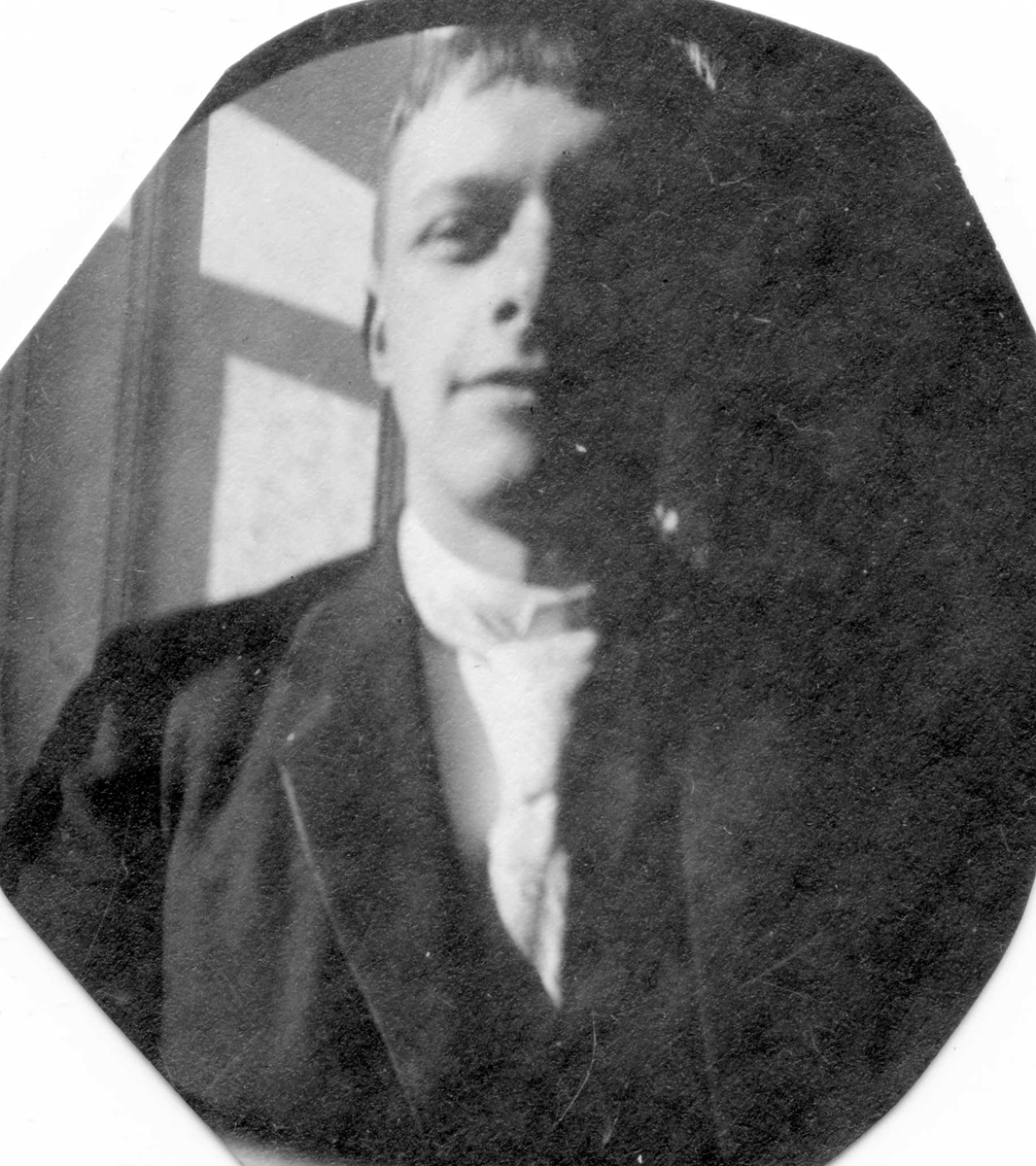 Størmer, Fredrik Carl Mülertz (1874 - 1957)