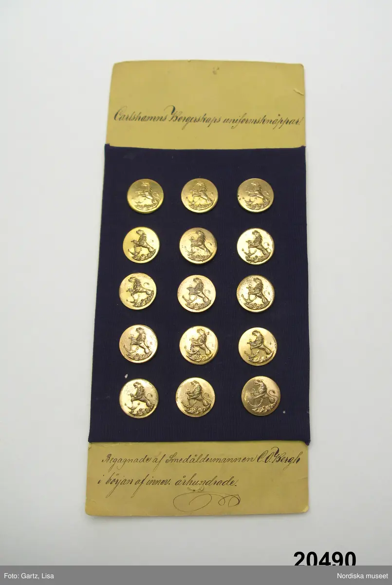 Uniformsknapp