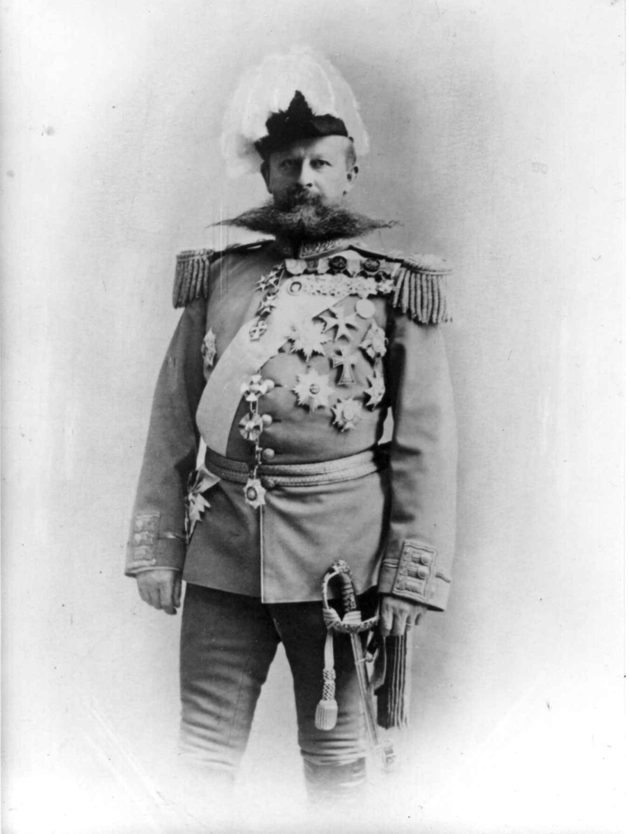 Hoffstallmester Georg Fredrik Wilhelm Sverdrup i uniform.