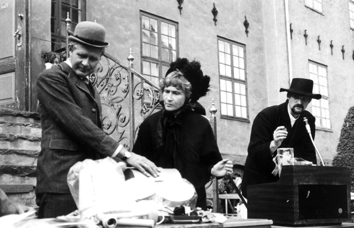 Markedsdager 1985. Lotteritrekning. Einar Tveit, Tove de Lange og Jon Birger Østby som "Annonsør".