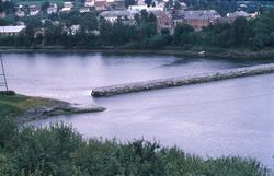 Landskap fra Staup i Levanger.Her ser vi elva og moloen ved 