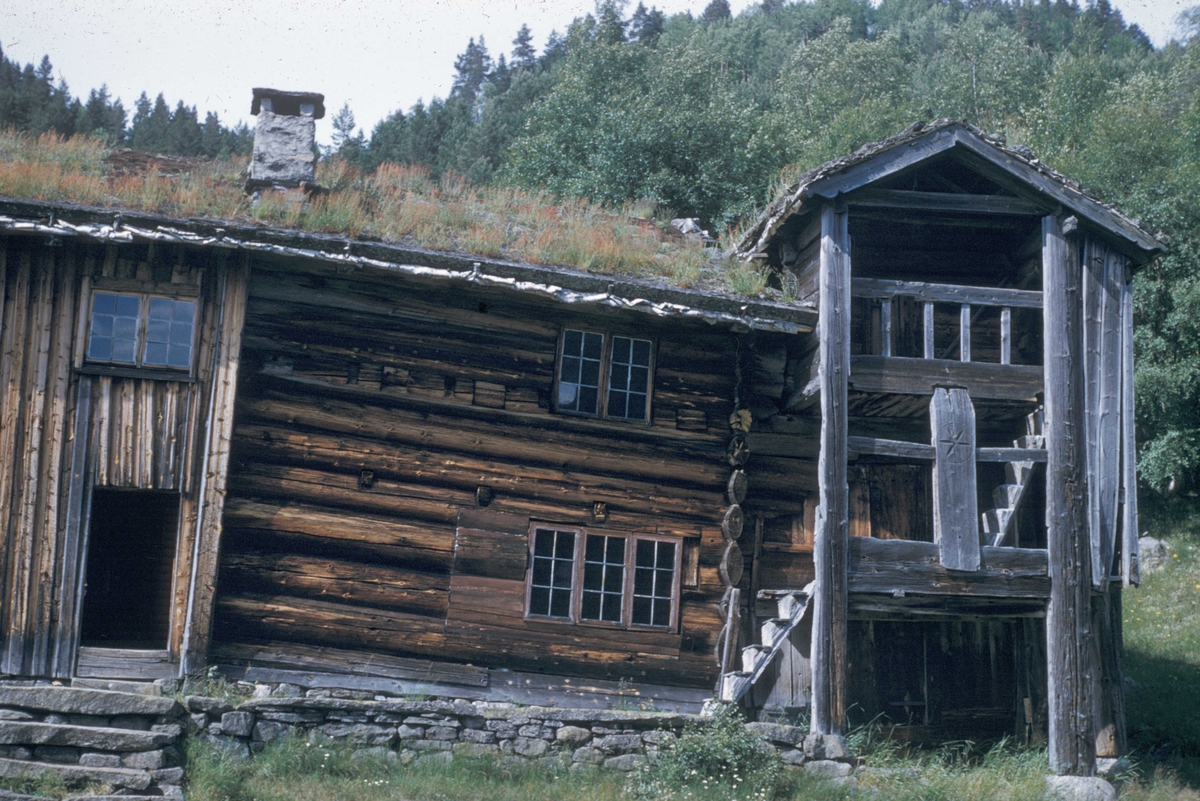 Stue og Loft fra Rygnestad.