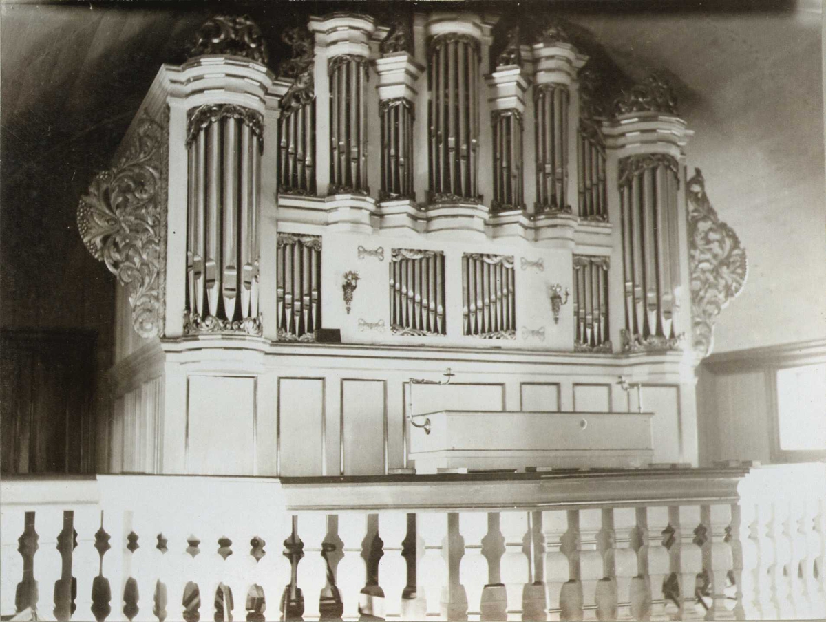 Det gamle orgel, Risør kirke, Risør, Aust-Agder. Fotografert 1907.