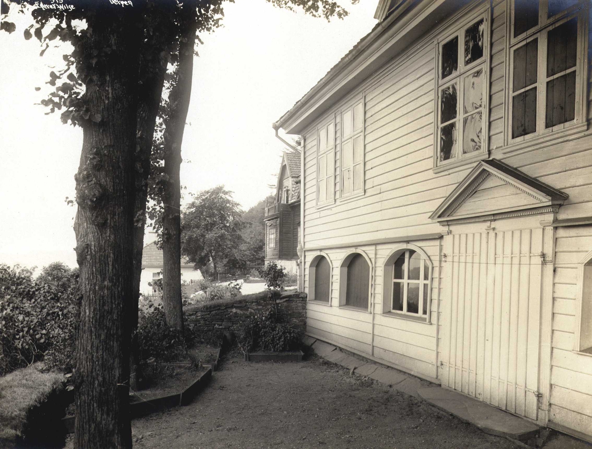 Villa, Kalfaret, Bergen, Hordaland.  Fotografert 1912.