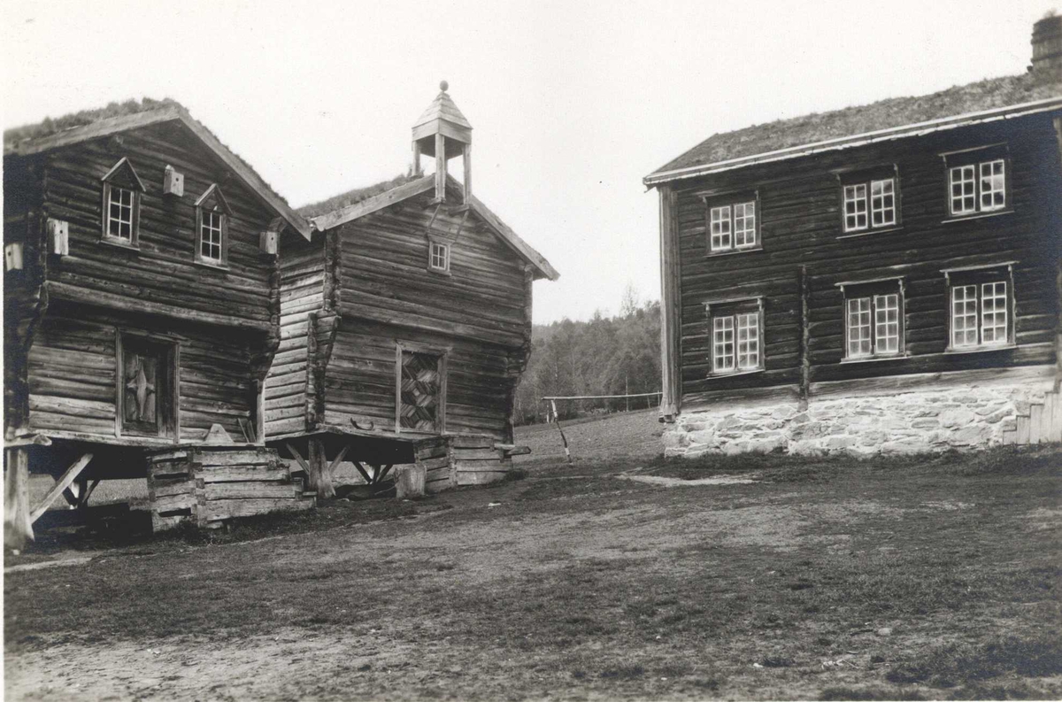 Gårdstun, Skjervøyan, Meldal, Sør-Trøndelag.
