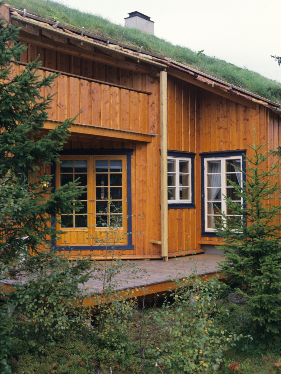 Husbankhus i byggefelt, Gimsan (Gimse), Melhus, Sør-Trøndelag. Arkitekt Seppo Heinonen. Illustrasjonsbilde fra Bonytt 1987.