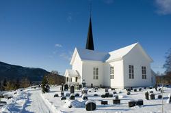 Serie bilder fra bokprosjekt om Peder Aadnes.
Kirkebygg, gra