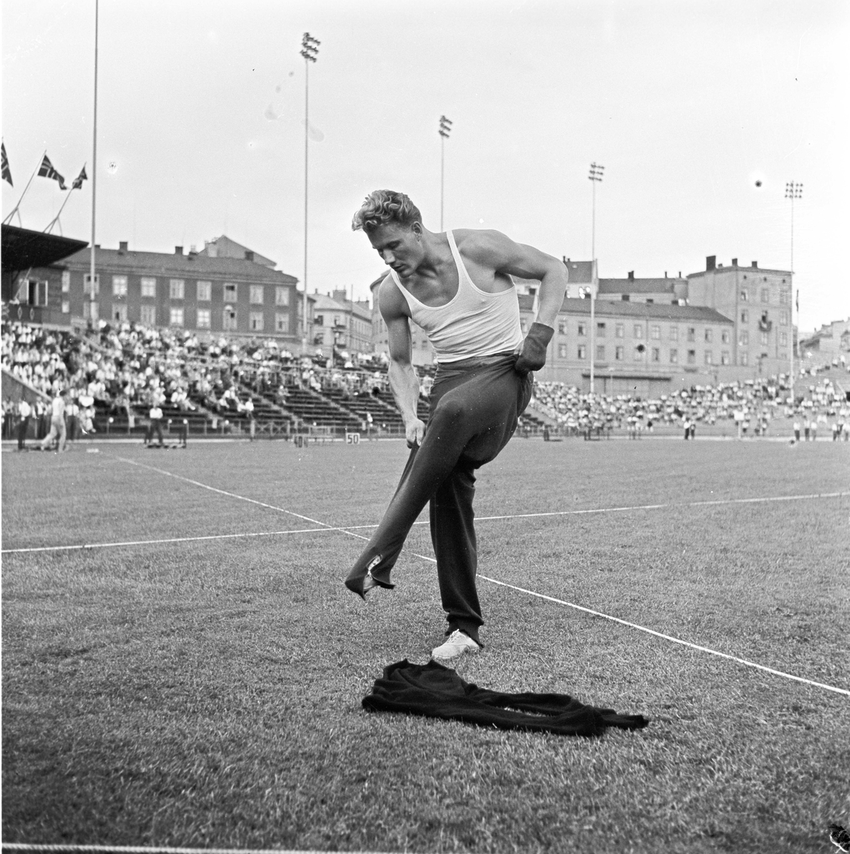 Serie. Oslolekene på Bislett.
Fotografert 1955. 
