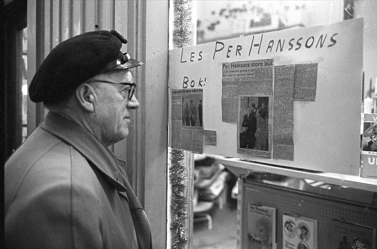 Serie. Hus og strender på Jomfruland, Kragerø, Telemark. Fotografert des. 1963.