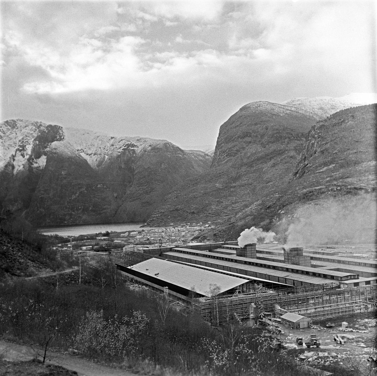 Serie. Fra Årdal verk, Sogn og Fjordane.