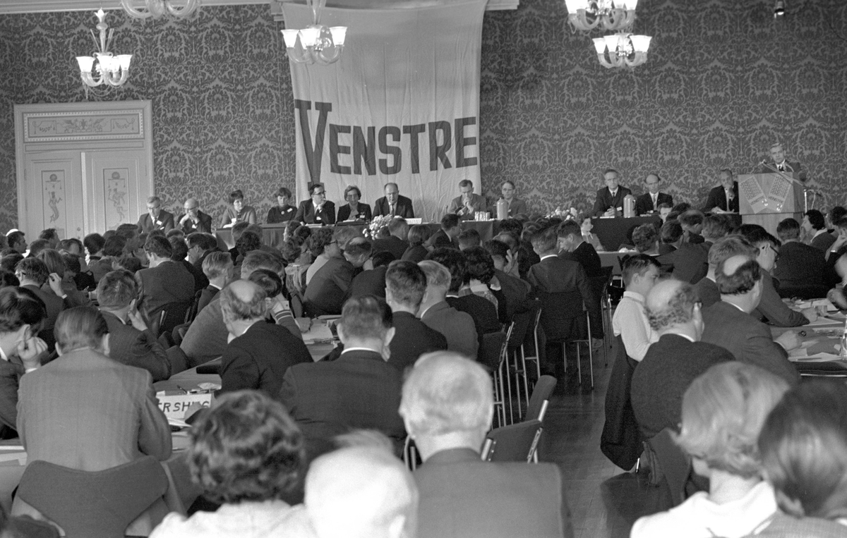 Serie. Venstres landsstyre i Sandefjord..
Fotografert 1970.



