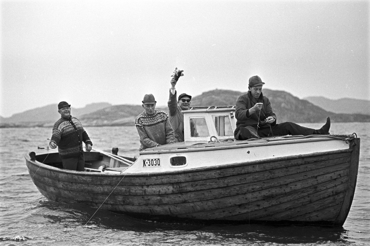 Serie. Dagbladets fiskekonkurranse "Gullfisk" i Mandal, Vest-Agder. Fotografert 1967.