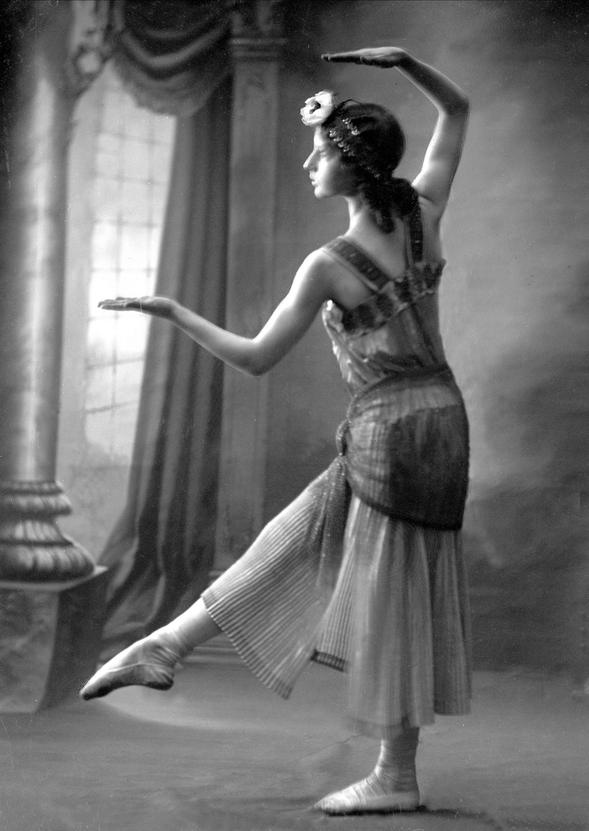 Portrett, ballettdanser, Marie Warhus.