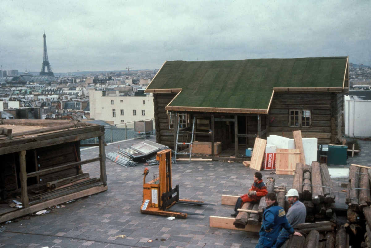 Parisutstillingen under demontering januar 1992. Fra taket på varehuset Printemps i Paris.