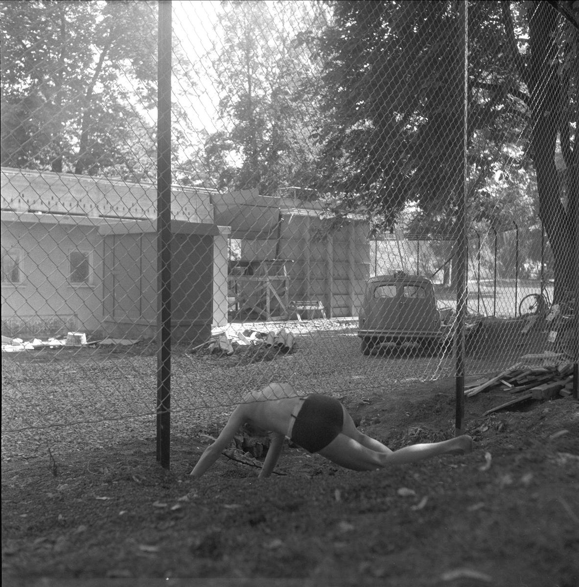 Renseanlegget på Bygdøy, arbeid med inngjerding av området, Oslo, 01.07.1958.