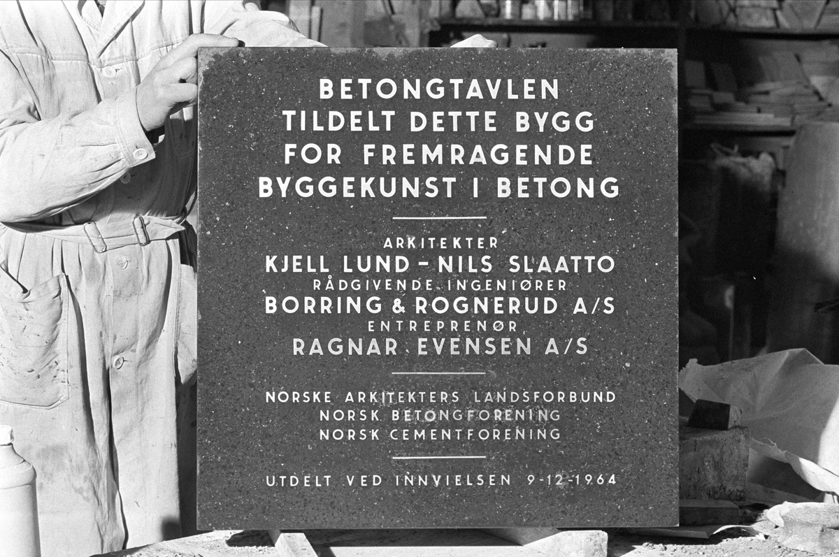 Betongprisen 1964 til Asker rådhus, Asker, desember 1964..