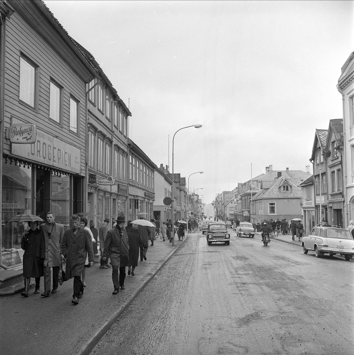 Tromsø, Troms, april 1963. Boligstrøk.