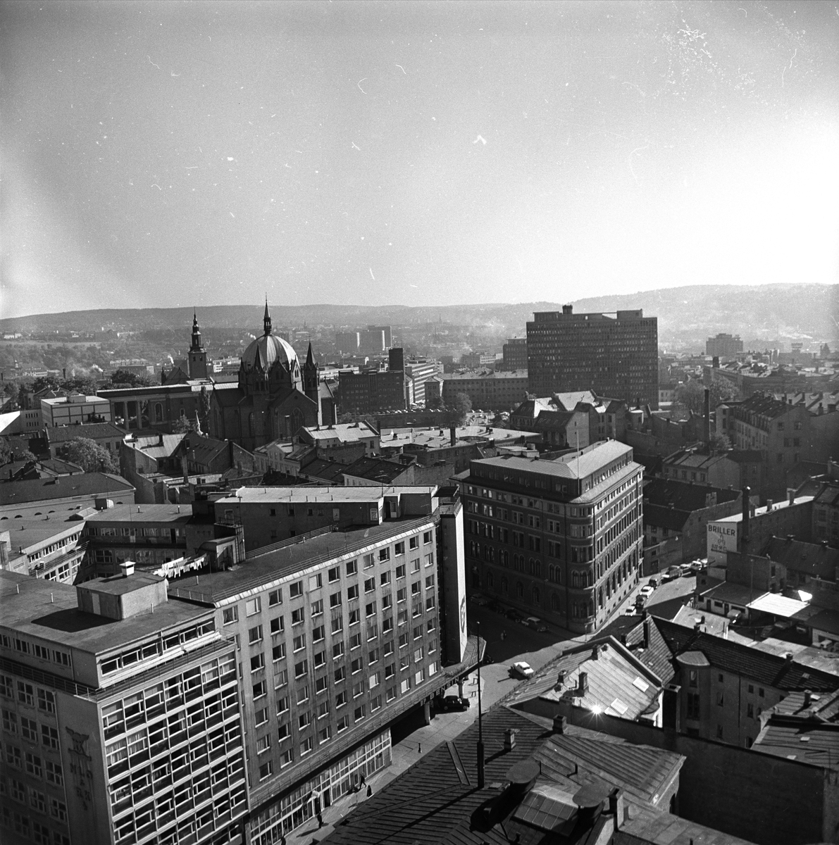 Oslo, september 1963. Oversiktsbilde tatt fra taket av den nye telegrafbygningen.