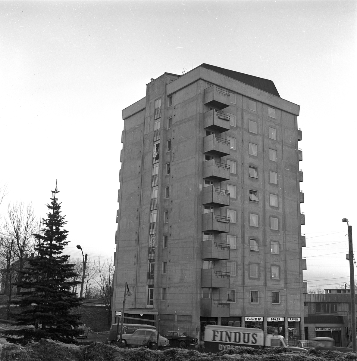 Tåsen, Oslo, november 1961. Høyblokk.