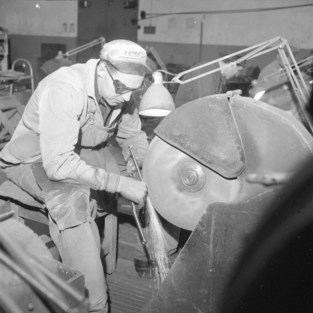 Sandnes, 01.04.1957, DBS sykkelfabrikk, produksjon, fabrikkhaller.