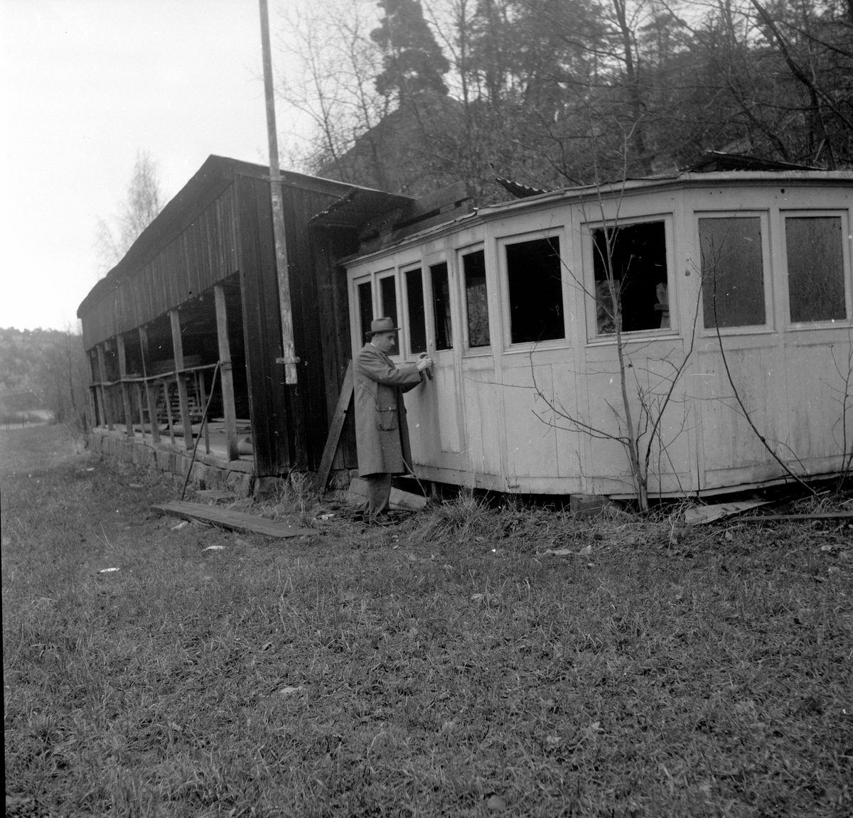 Sted ukjent, november 1958, skyting, scorer, bygninger på skytebanen.