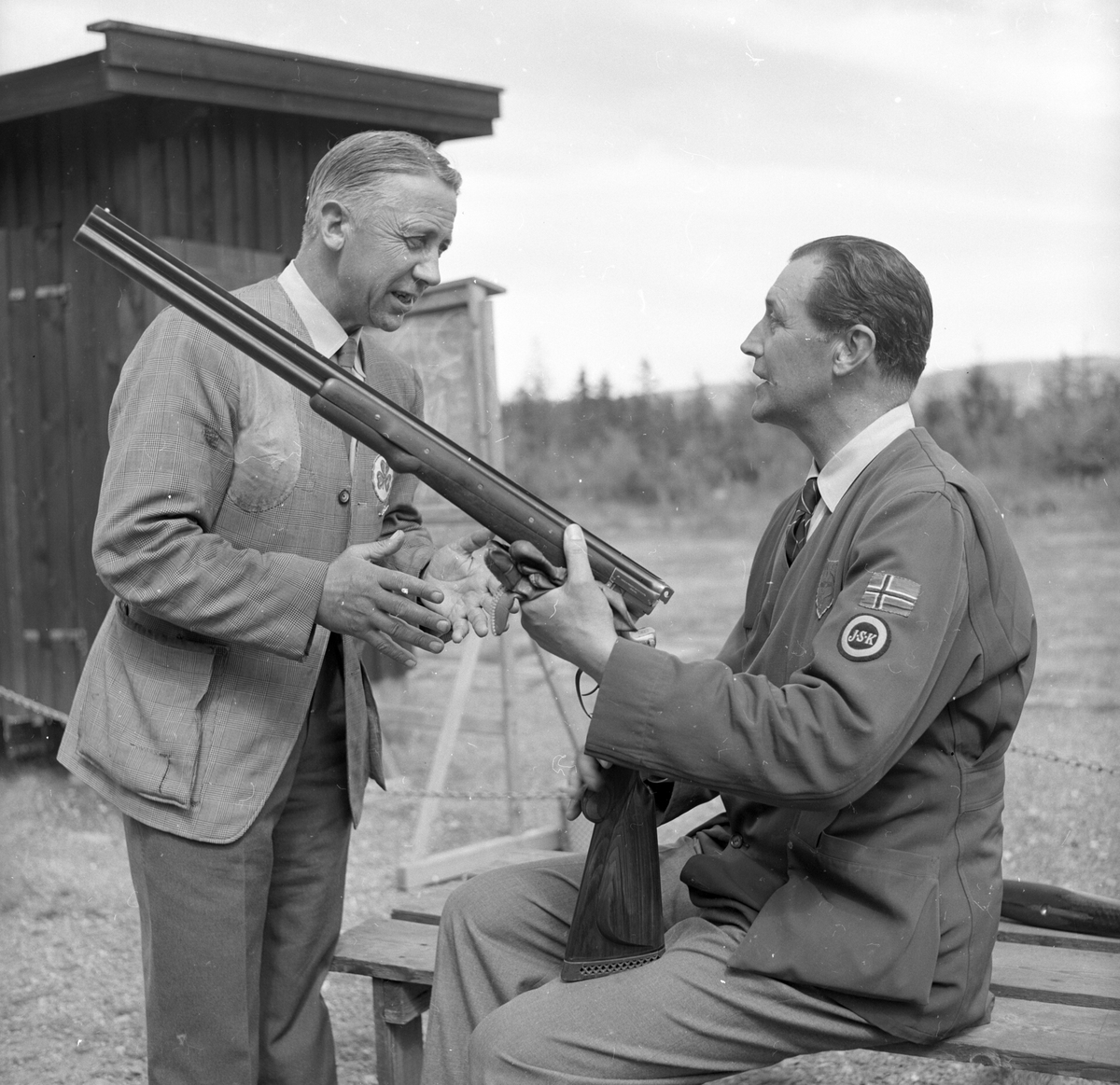 Bærum, Eiksmarka, 05.07.1959, nordisk mesterskap i skeetskyting på Løvenskioldbanen, forberedelsene er i gang.