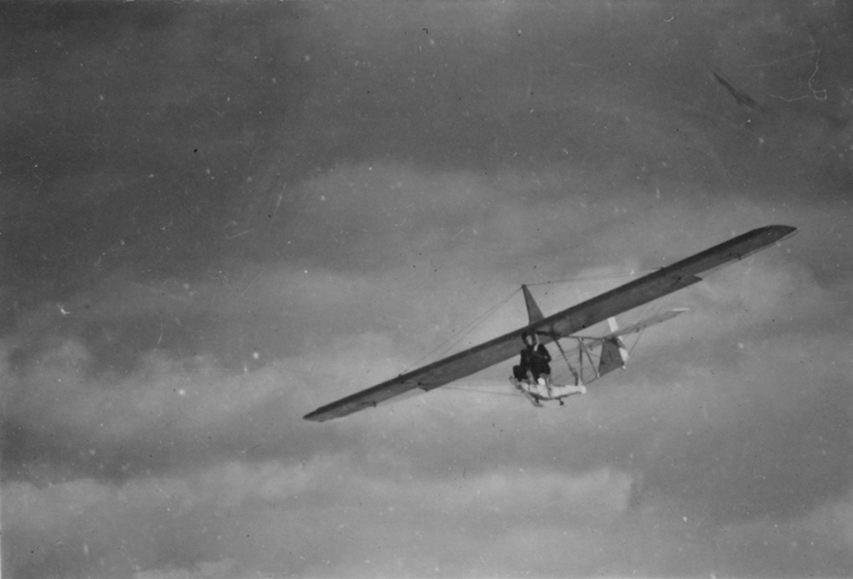 Segelflygutbildning på F 2 D, Roslagens flygflottilj. Flygning med glidflygplan G 101.