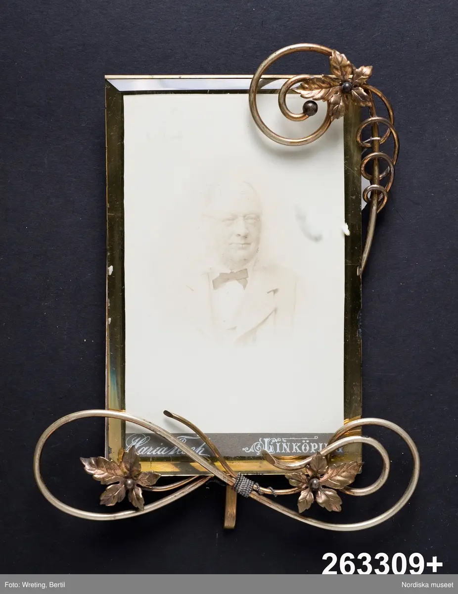 Mansporträtt, bröstbild.