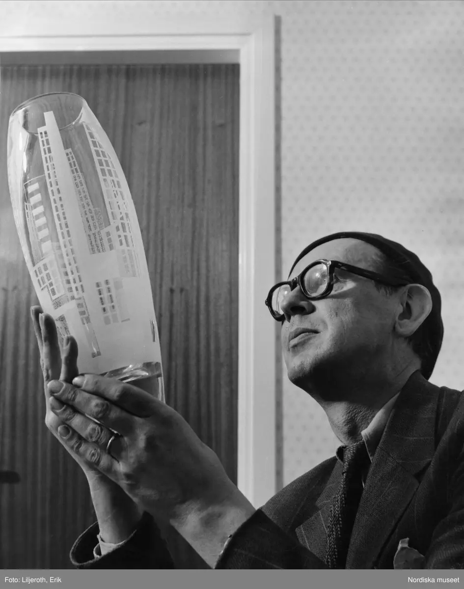 Lindstrand, Vicke (1904 - 1983)