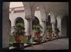 Ferdinand Bobergs arkitektur från Baltiska utställningen 1914. Valvbågar och blomsterurnor. Autochrome / Autokromfotografi.