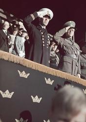 Prins Bertil och Carl Johan på Stockholms stadion.