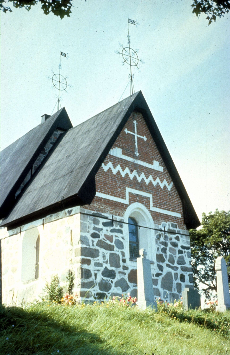 Plantyp-Enskeppig, Salkyrka, Kyrka