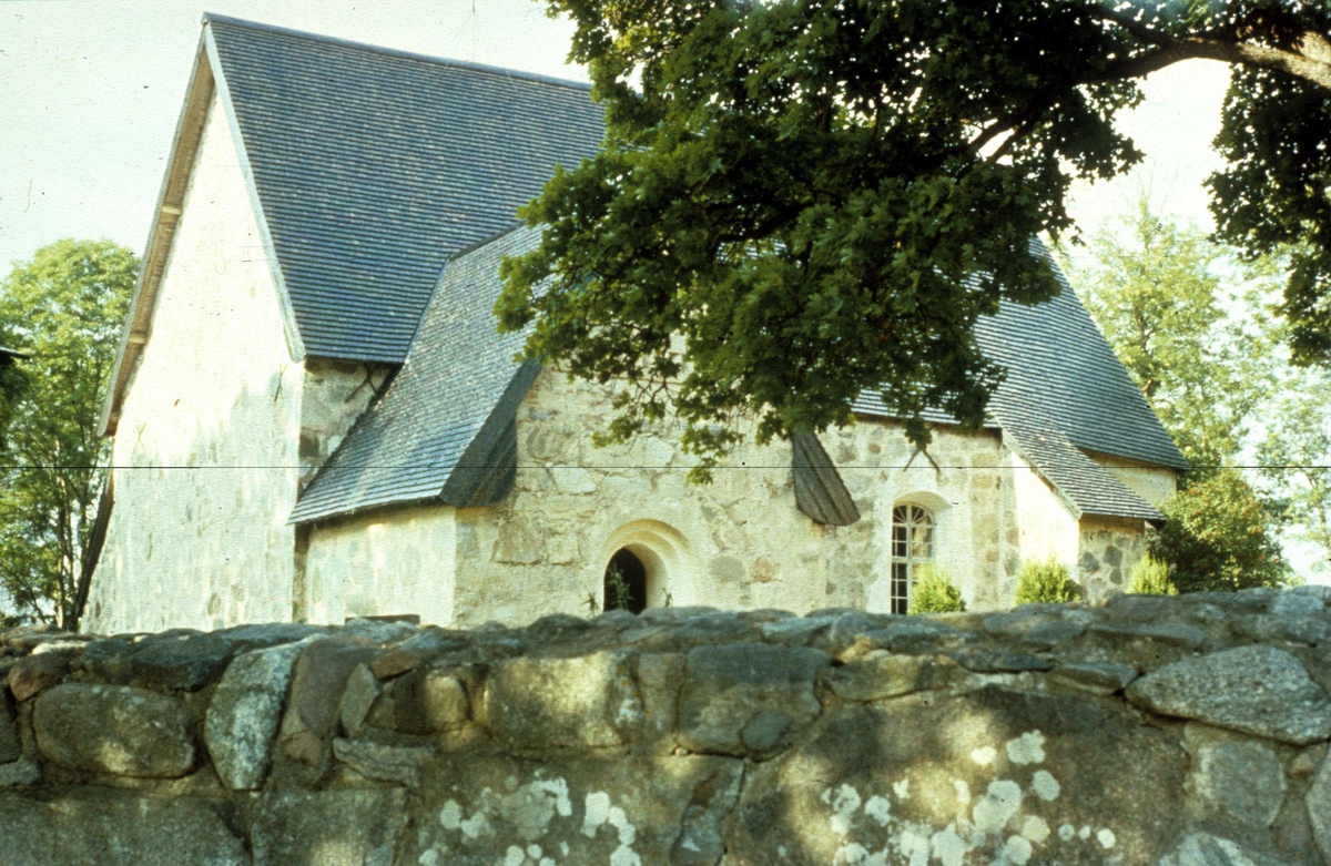 Rö kyrka, Uppland 1957