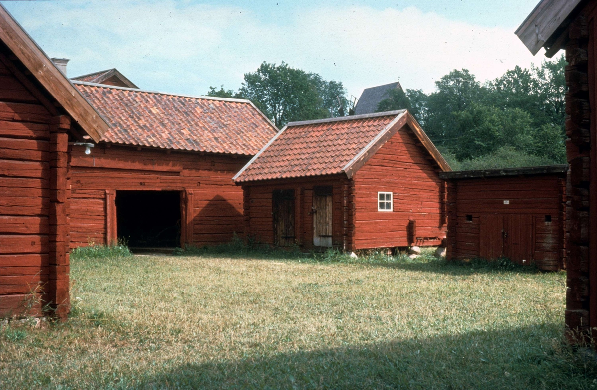 Bebyggelse på fägård, friluftsmuseet Disagården, Gamla Upsala augusti 1976