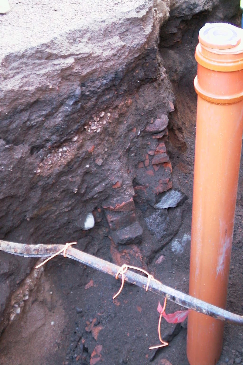 Arkeologisk schaktningsövervakning, kvarteret Rosenberg, Uppsala 2001