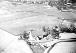Flygfoto över Rasbokil, Rasbokils socken, Uppland 1966