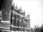 Uppsala domkyrka med snö och istappar