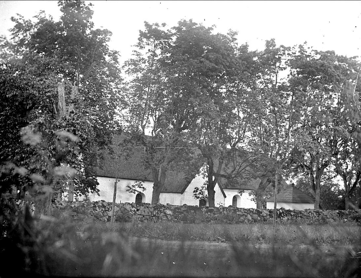 Salkyrka, Plantyp-Enskeppig, Kyrka