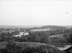 Uppsala och Akademiska sjukhuset, från Slottsbacken, Uppsala år 1910