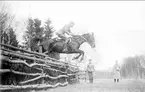 Skövde fältrittklubbs offentliga tävlingar 1932.