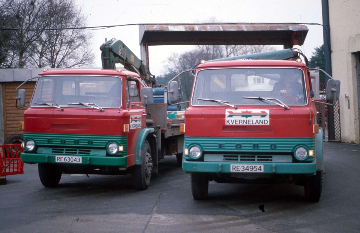 Kverneland fabrikk. Transport Håstad ca. 1977. To lastebilar.