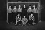 Grupporträtt. Handbollslaget på F 2 Roslagens flygflottilj, 1935.