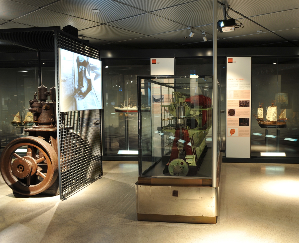 Modell av motor -Norsk Maritimt Museum / DigitaltMuseum