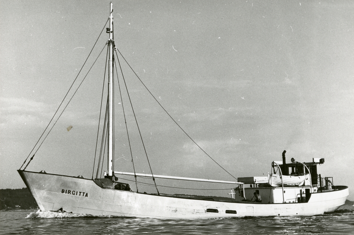 M/S Birgitta (Ex. 2-mastet motorskonnert Prins Georg, Birgitta, Baldur)(b.1920, Fried. Krupp Germaniawerft A.G., Kiel), - ved Filtvedt.