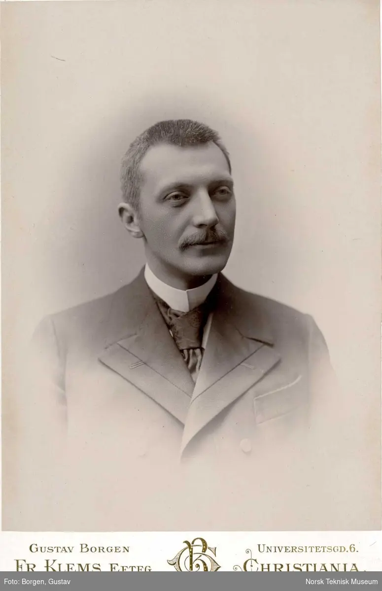 Portrett av Axel Holst