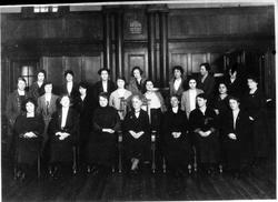 Gruppebilde, ukjent kvinnesaksforening, trolig i Storbritann