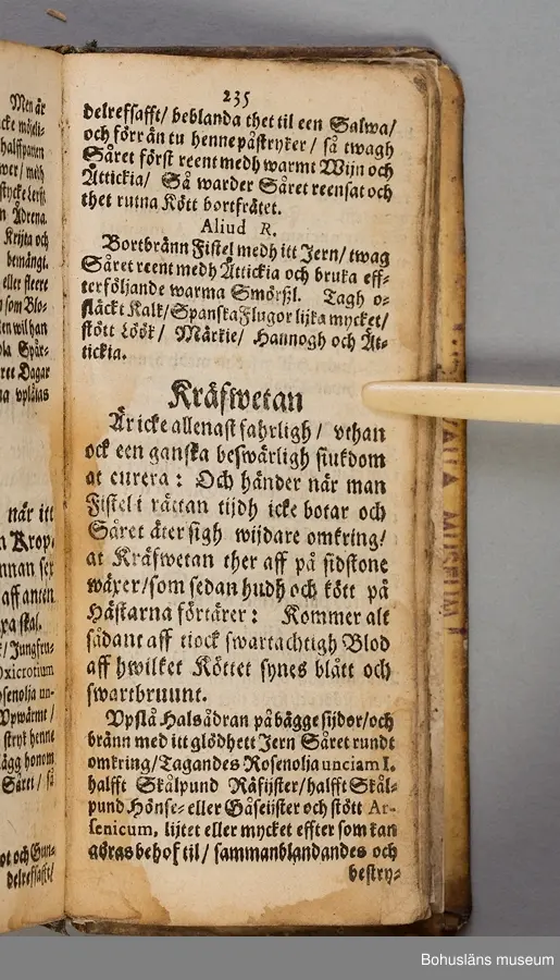 Originalupplaga tryckt i Stockholm 1647 hos Heinrich Keyser.
12:o., duodecimoformat,  (8), 258, (8) sidor. Nött helskinnsband. Oläslig namnteckning på pärmsidans insida tillsammans med täta anteckningar och årtalen 1659. Inlagan hårt skuren. Originalupplagans utvikbara plascher saknas.

Sammanbunden med Mårten Behms ( även Martin Böhme) (1559-1636) bok "Een ny och ganska nyttigh Läkiarebook om Häste Läkedomar" som är den andra på svenska tryckta boken om hästvård- och skötsel, utgiven 1648 i Stockholm hos samma tryckare. Behms bok ligger först i inbindningen.